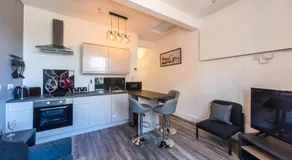 Mandela House Apartments Near Edinburgh - Image 3