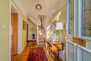 Harry's bed and breakfast - Image 4