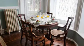 Gifford-Risley House Bed and Breakfast - Image 3