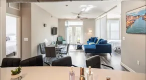 Charming 1,100 sq ft apartment near to The Shops at Legacy - Image 3