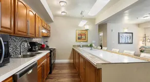 Spacious and Fully Furnished Condo Near St. Charles - Image 4