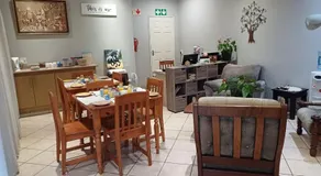 Orchard Guesthouse - Image 4