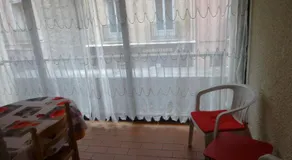 Studio n°2 avec terrasse, agréable, bien situé - Image 5