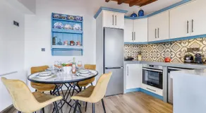 Larimis House - Image 5