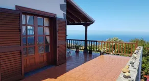 Holiday Home mit Garten und wunderbarer Aussicht by Interhome - Image 3