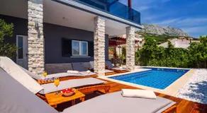 SPECIALERBJUDANDE!! Helt ny! Lyxvilla Jasmina med uppvärmd pool vid havet !!! - Image 3
