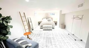 Modern Westport Studio with Pool Table & Lounge - Image 4