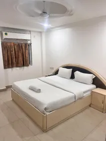Hotel Cozy Residency - Image 4