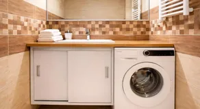 Comfort 14 - Quiet City Apartment with Free Parking - Image 5