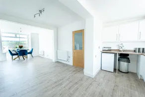 Beachfront bliss in Dymchurch - Image 3