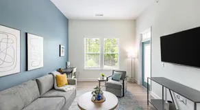 Landing Stunning 1BD Pool Gym - Image 2