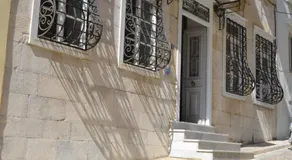 Ariadni Rooms & Apartments - Image 3
