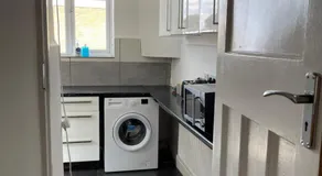 Kingsbury Service Accommodation - Image 3