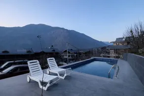 Snow Apple Resort By West Western - A Luxury Mountain Retreat #Centrally Heated & Air Cooled #Swimming Pool - Image 3