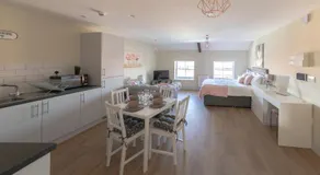Hereford City Centre - Apartment 9, Isabella House - Modern Apartment In The Heart of The City - Sleeps 4 Guests - Hosted by RENTMYHOUSE - Image 3