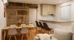 Alvarenga Apartments - Image 3