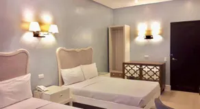 Hotel Lorenza - Image 2