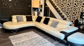Stylish 3-Bed Family Pet-Friendly Home with Garden - Image 3