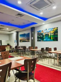 LAL HOTEL - Image 3