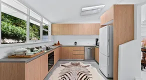 Maison Blanc, Avalon IH - Image 3