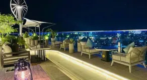 Căn hộ Oasky cạnh biển Bãi Sau - Image 2