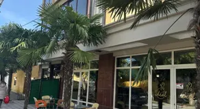 Hotel Ideal - Image 2