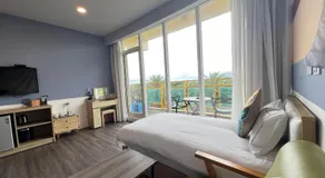 The Riverview Retreats - Image 2