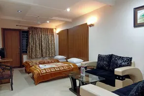 Hotel Gouri Inn - Image 2
