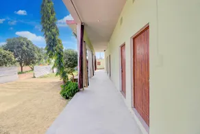 Hotel O 82972 Luxury Guest House - Image 3