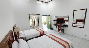 Omah Kebon Guest House - Image 2