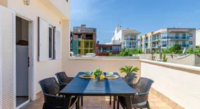Port Apartments - Image 2