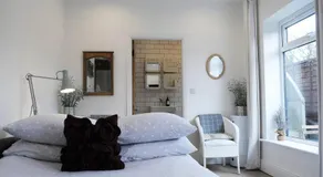 «The Snug», près de York: un studio magnifique et moderne à Old Station Master House. - Image 2