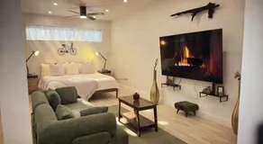 Studio Havana, Peaceful riverside retreat - Image 5