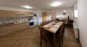 House Mate - Image 4