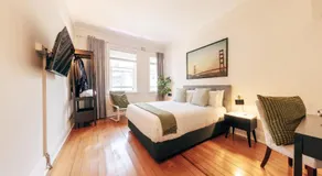 Gaslight Inn - Adults Only - Image 2