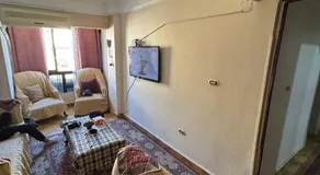 شقة 2 غرفة كبيرة ترى البحر مباشر مكيفة وسط المدينة بورسعيد - Image 2