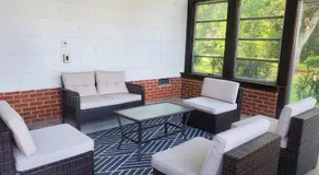Spacious Centrally Located 3 Bed 2 Bath - Sleeps 8 - Image 5