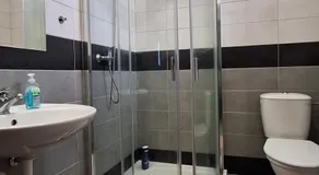 Hostinské pokoje nad restaurací Košetice se společnou koupelnou, WC a kuchyňkou - Image 2