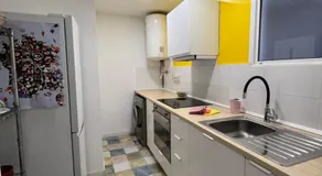 Alojamiento con encanto en planta superior ideal para trabajo y escapadas familiares en Montserrat - Image 4