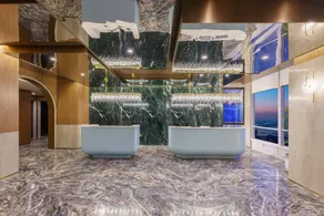 Madison Hotel Dalian Zhongshan Square Seaview - Image 2