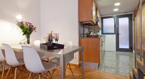 Merveilleux appartement entièrement équipé | Proche Parc Güell - Image 2