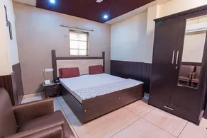 Hotel India - Image 5