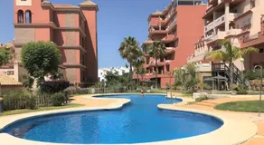 Duquesa Regents apt, large balcony with spectacular sea views close to port and beach - Image 2