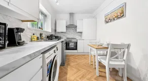Balham Luxury Apartment 6 Min Walk to Underground and Overground Prime Balham Location - Image 4