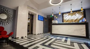 Peninsula Boutique Hotel - Image 3