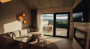 Niditas Suites & Horses - Image 5