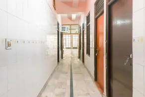 OYO 68779 Hotel Gl Marriage Complex - Image 2
