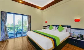Breeze Mansion With Mountain View - Image 5
