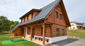 Spacious Group Retreat - Image 5