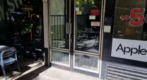 Queen Emma's Place - Image 4